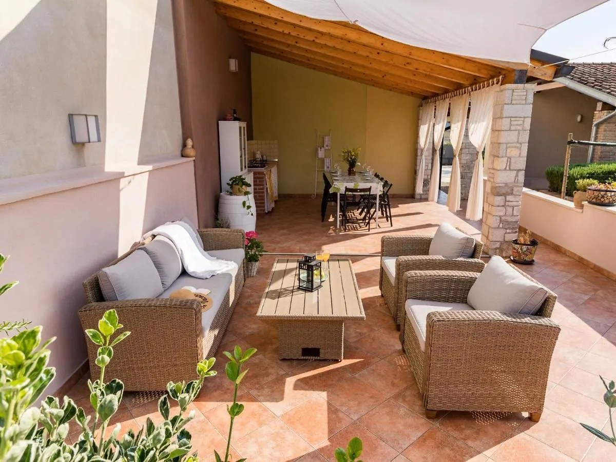 Holiday home Apartment With Private Pool In Pula