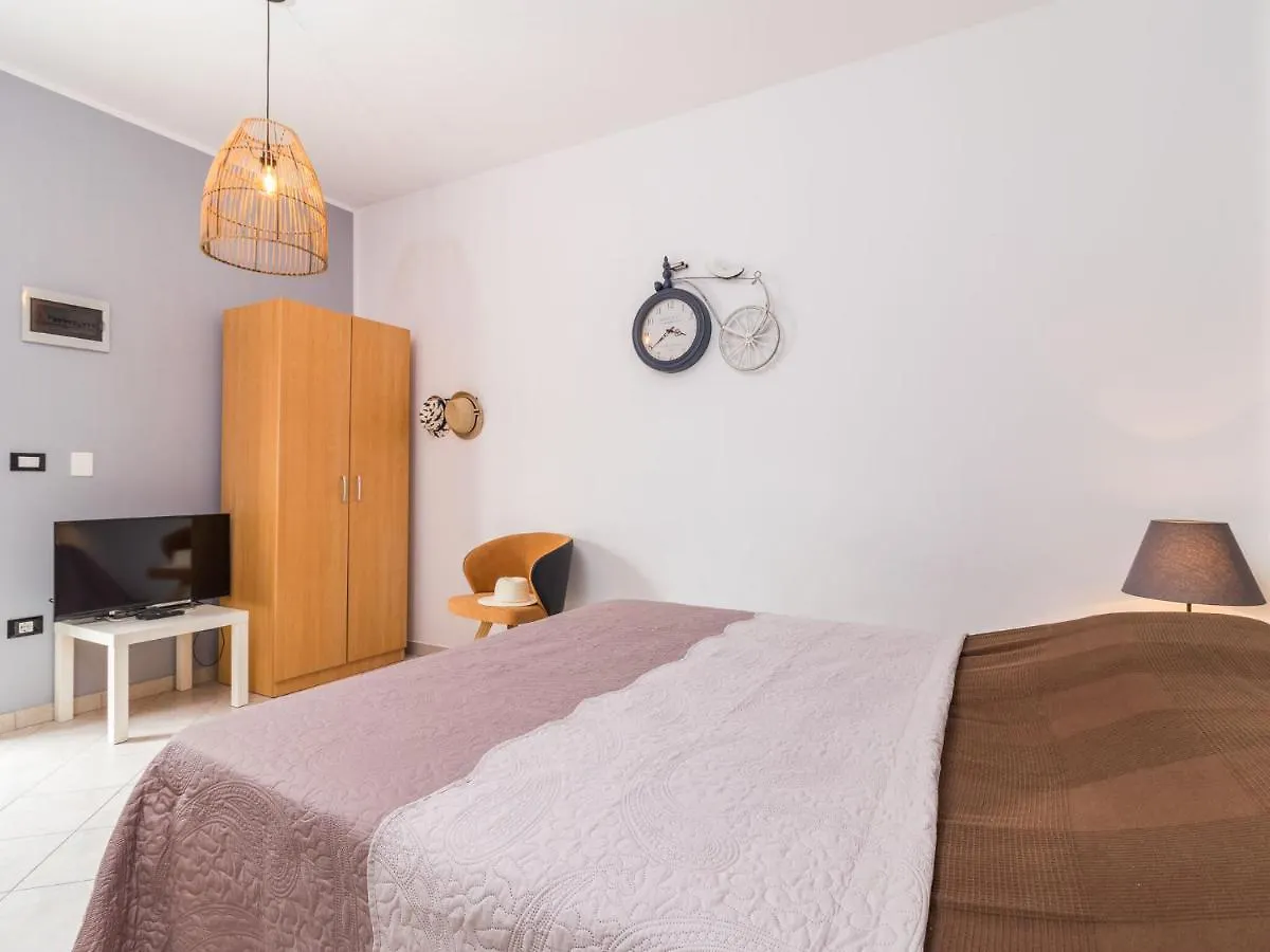 Holiday home Apartment With Private Pool In Pula Croatia